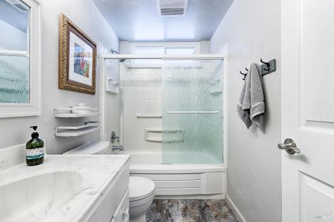 1 Oakgreen Street Santa Rosa CA 95409
