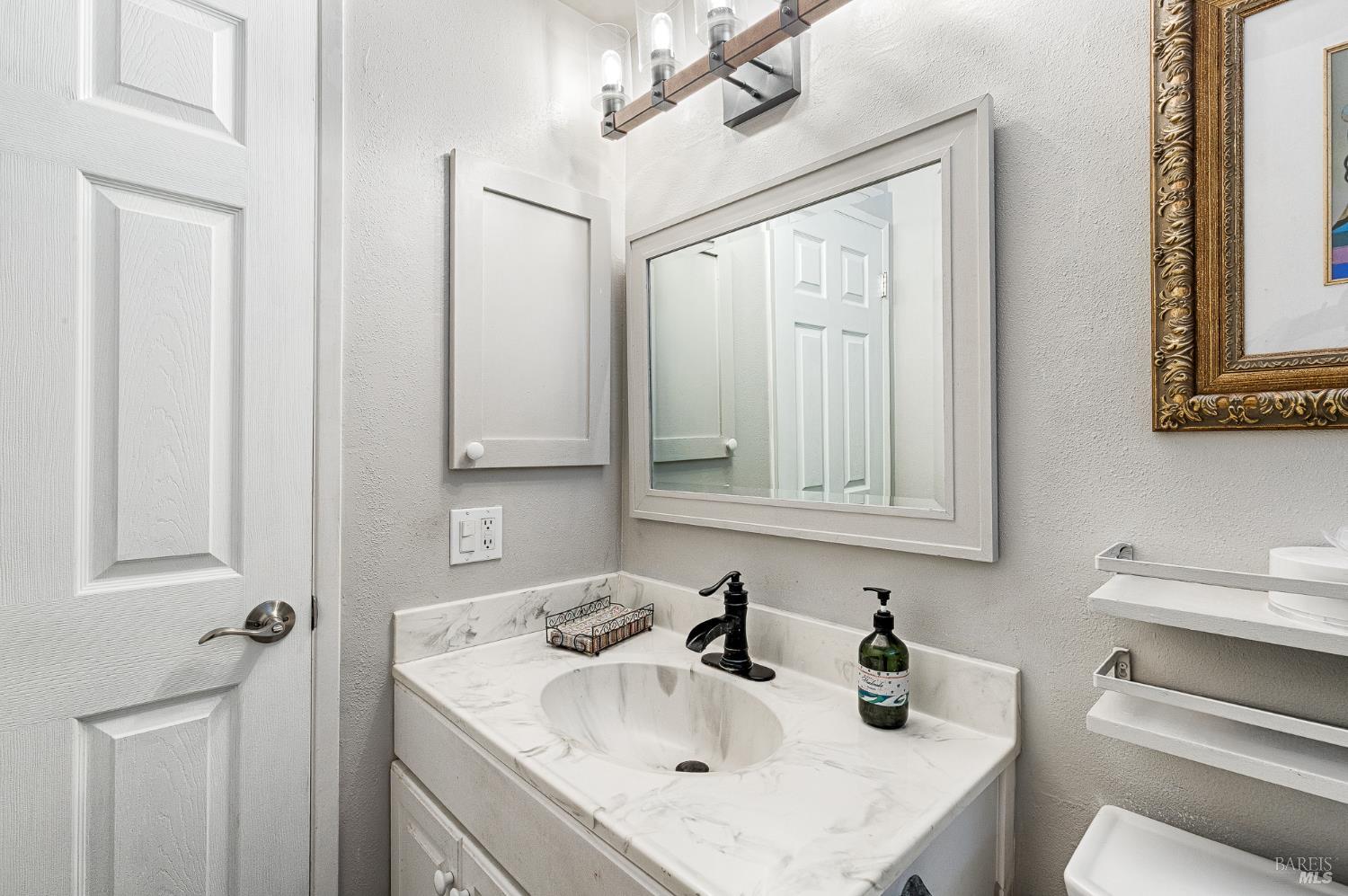 1 Oakgreen Street Santa Rosa CA 95409