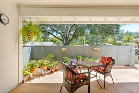 1 Oakgreen Street Santa Rosa CA 95409