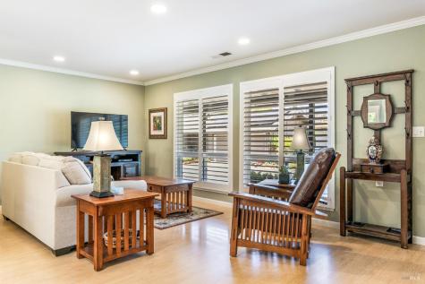 1 Oakgreen Street Santa Rosa CA 95409