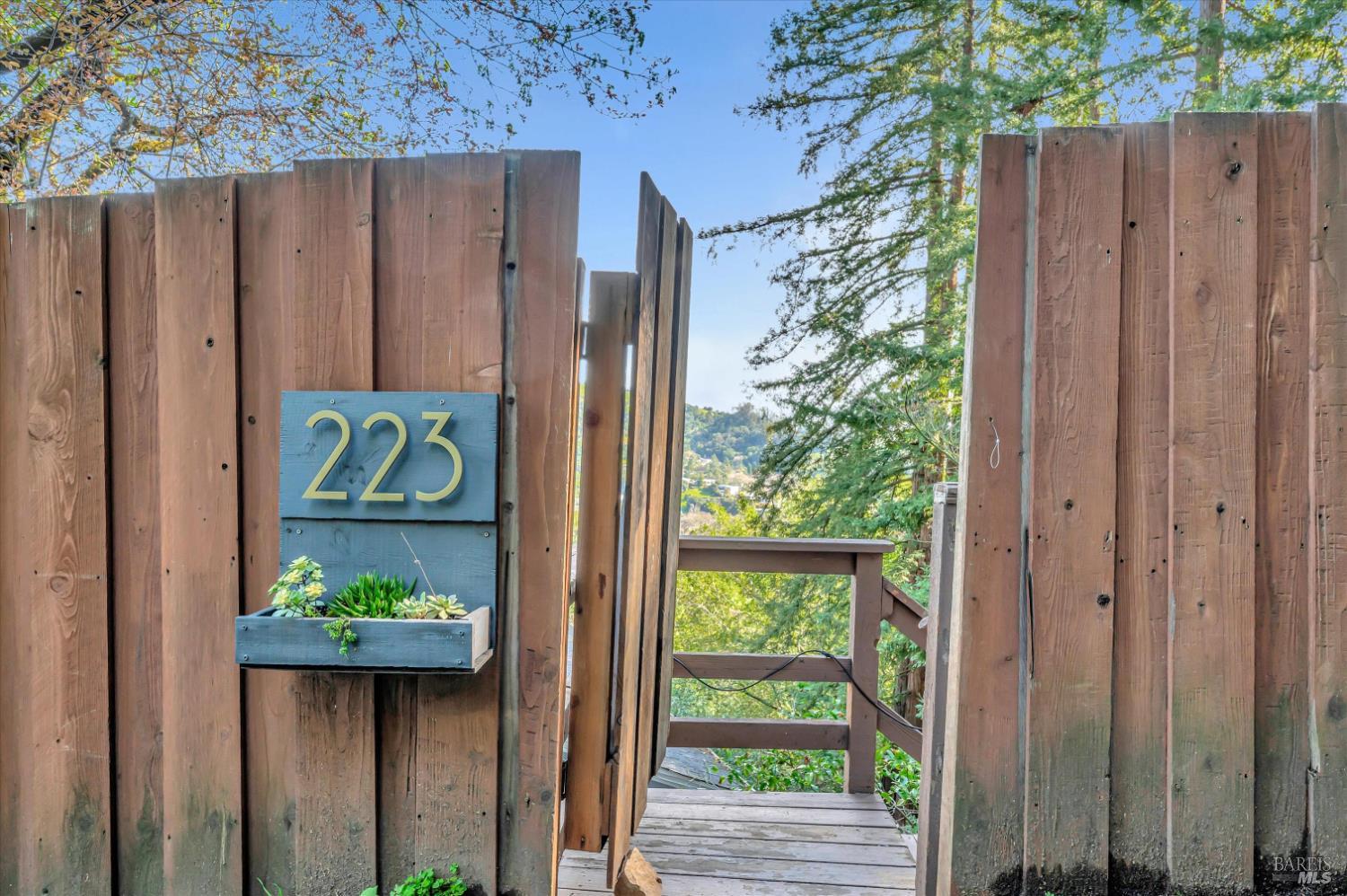 223 Scenic Road Fairfax CA 94930