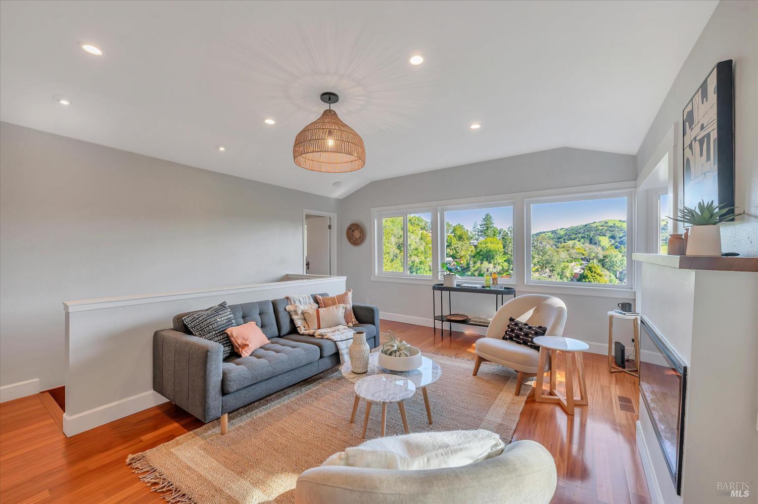 223 Scenic Road Fairfax CA 94930