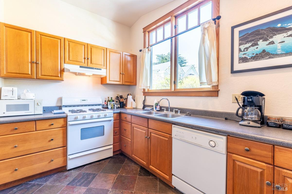 44920 Little Lake Road Mendocino CA 95460