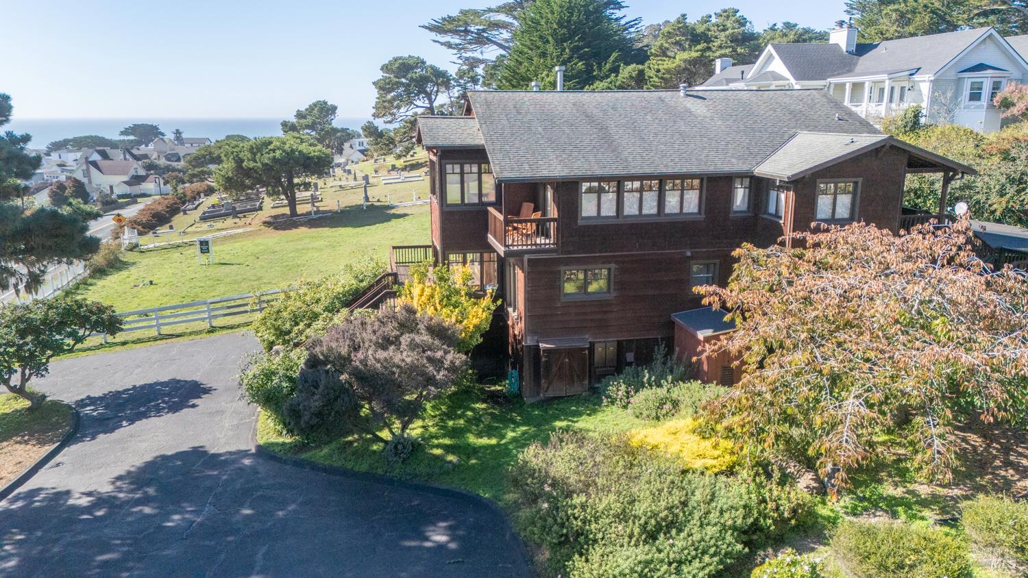 44920 Little Lake Road Mendocino CA 95460