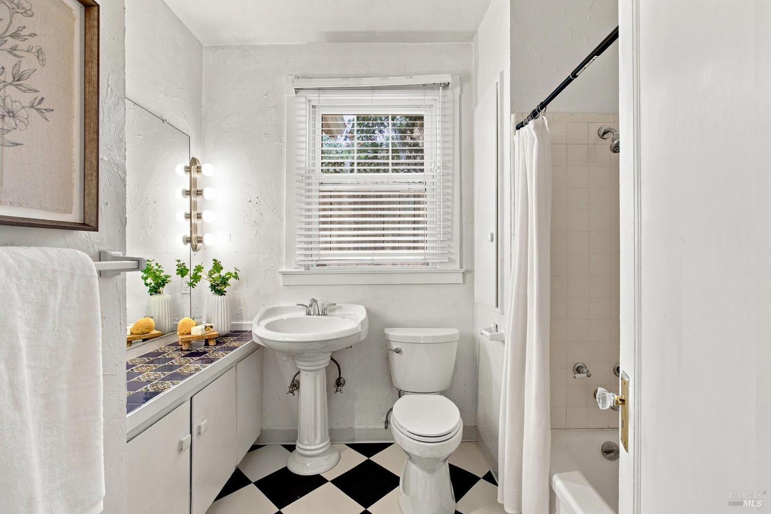 1635 San Anselmo Avenue San Anselmo CA 94960