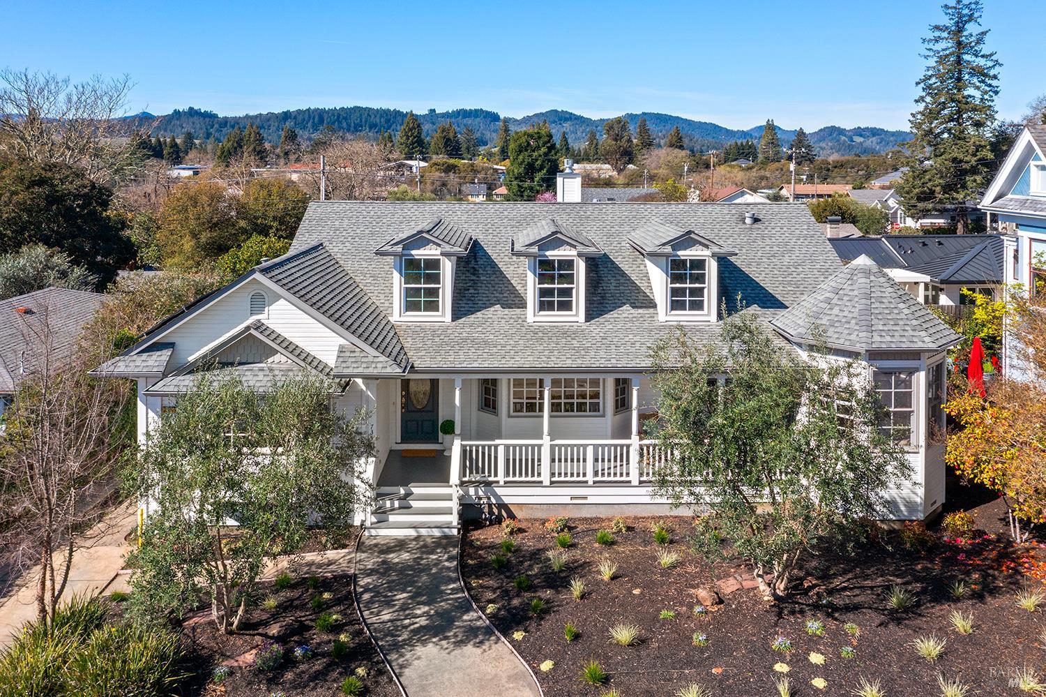 735 Johnson Street Healdsburg CA 95448