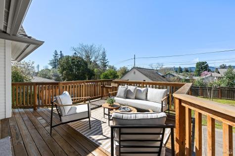 735 Johnson Street Healdsburg CA 95448