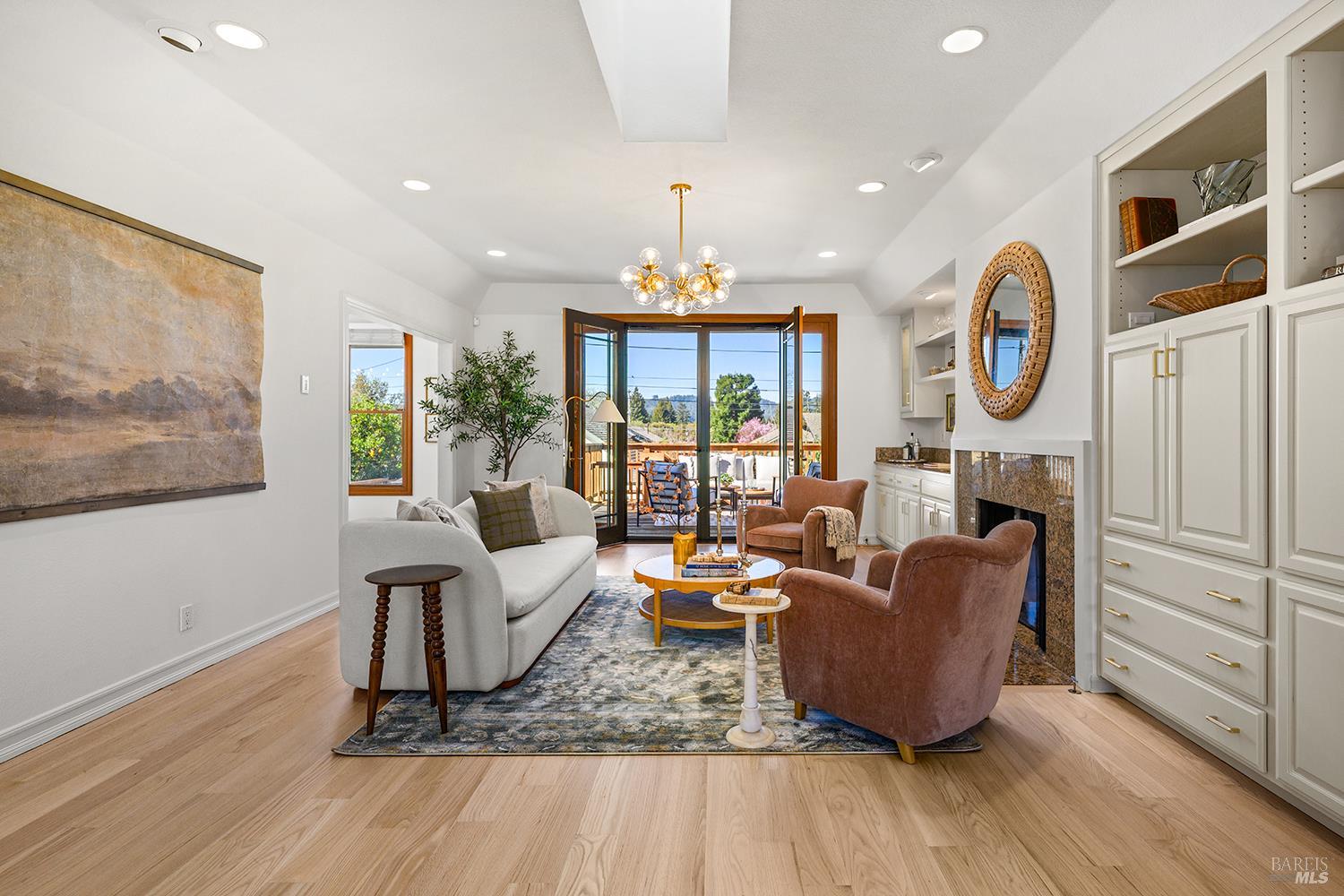 735 Johnson Street Healdsburg CA 95448
