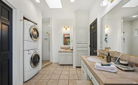 735 Johnson Street Healdsburg CA 95448