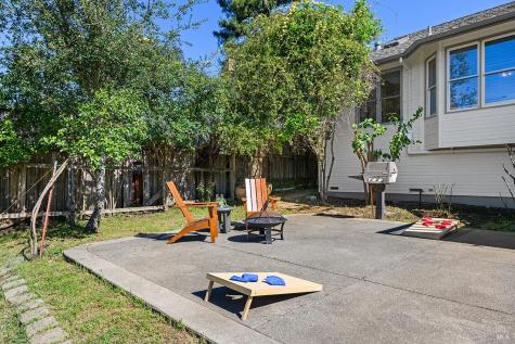 735 Johnson Street Healdsburg CA 95448