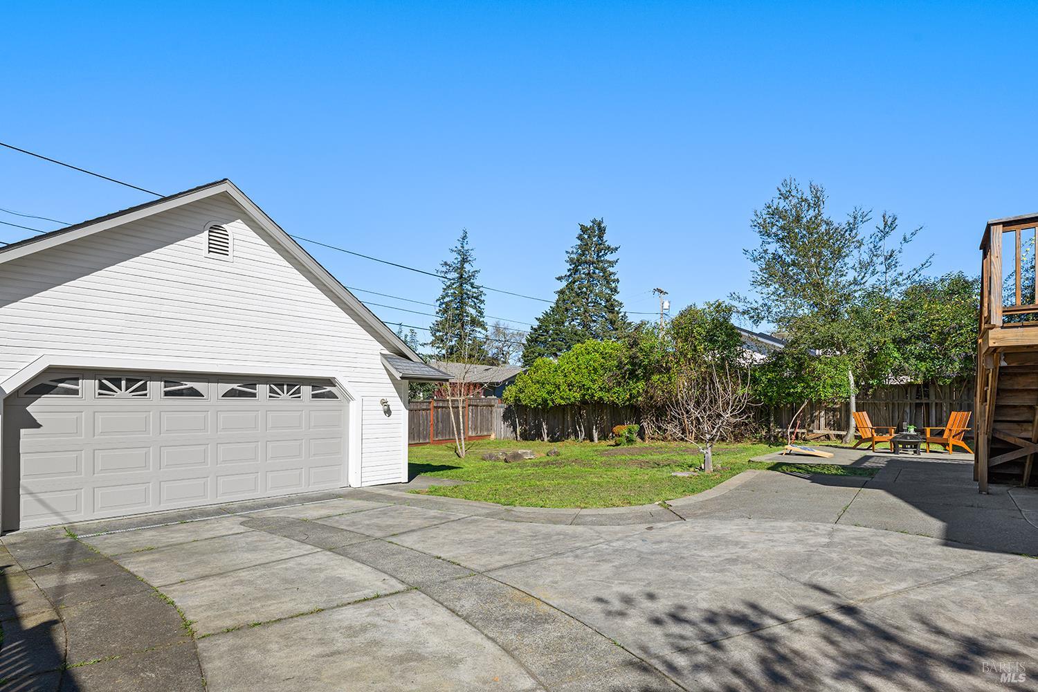 735 Johnson Street Healdsburg CA 95448