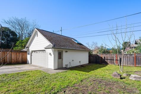 735 Johnson Street Healdsburg CA 95448
