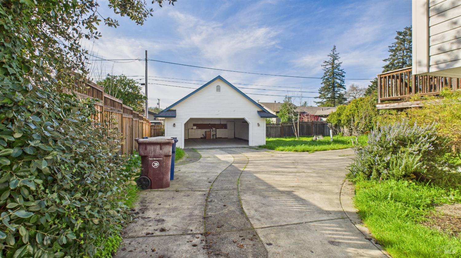 735 Johnson Street Healdsburg CA 95448