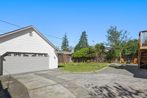 735 Johnson Street Healdsburg CA 95448