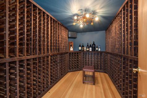 735 Johnson Street Healdsburg CA 95448