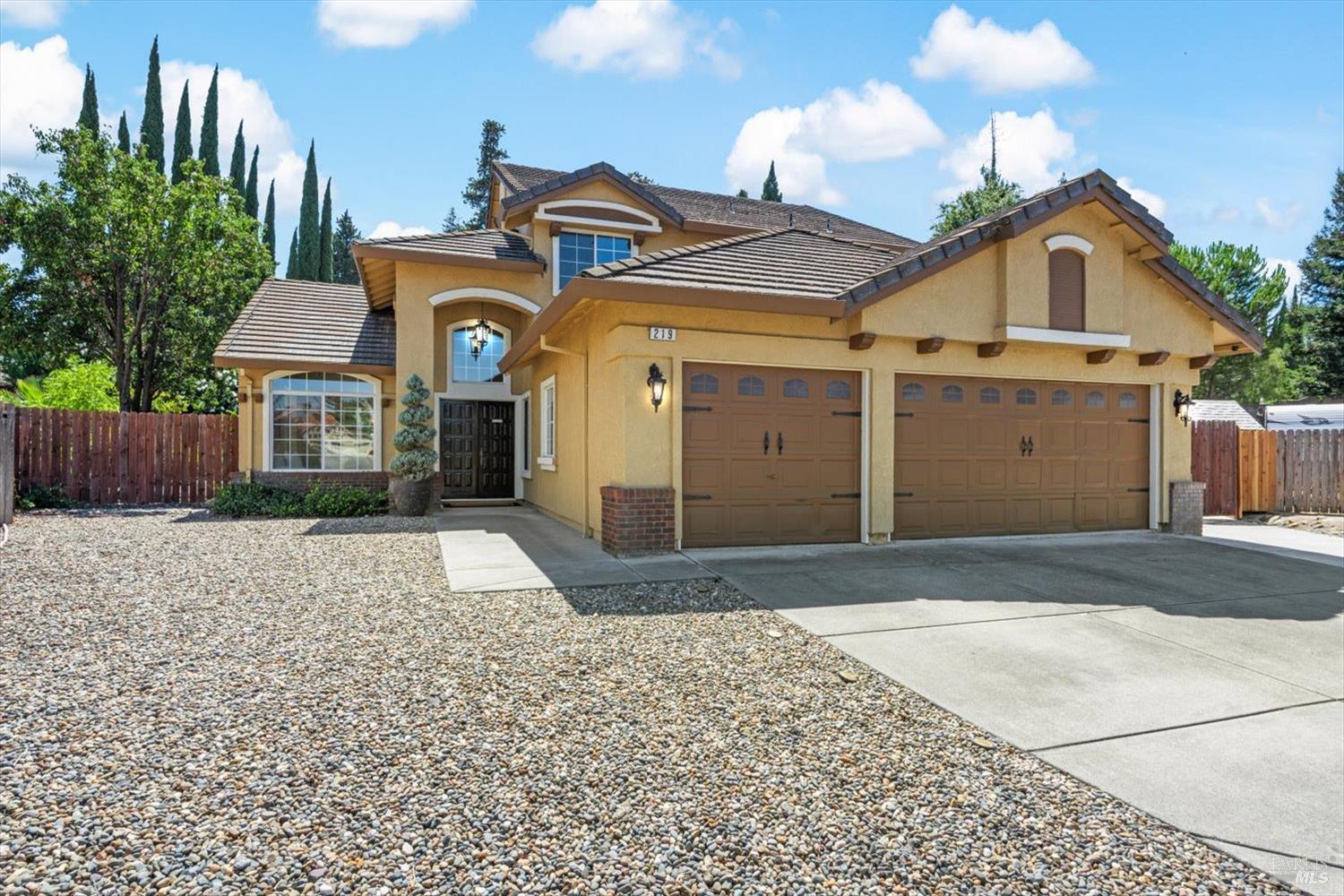 219 Berkshire Court Vacaville CA 95687