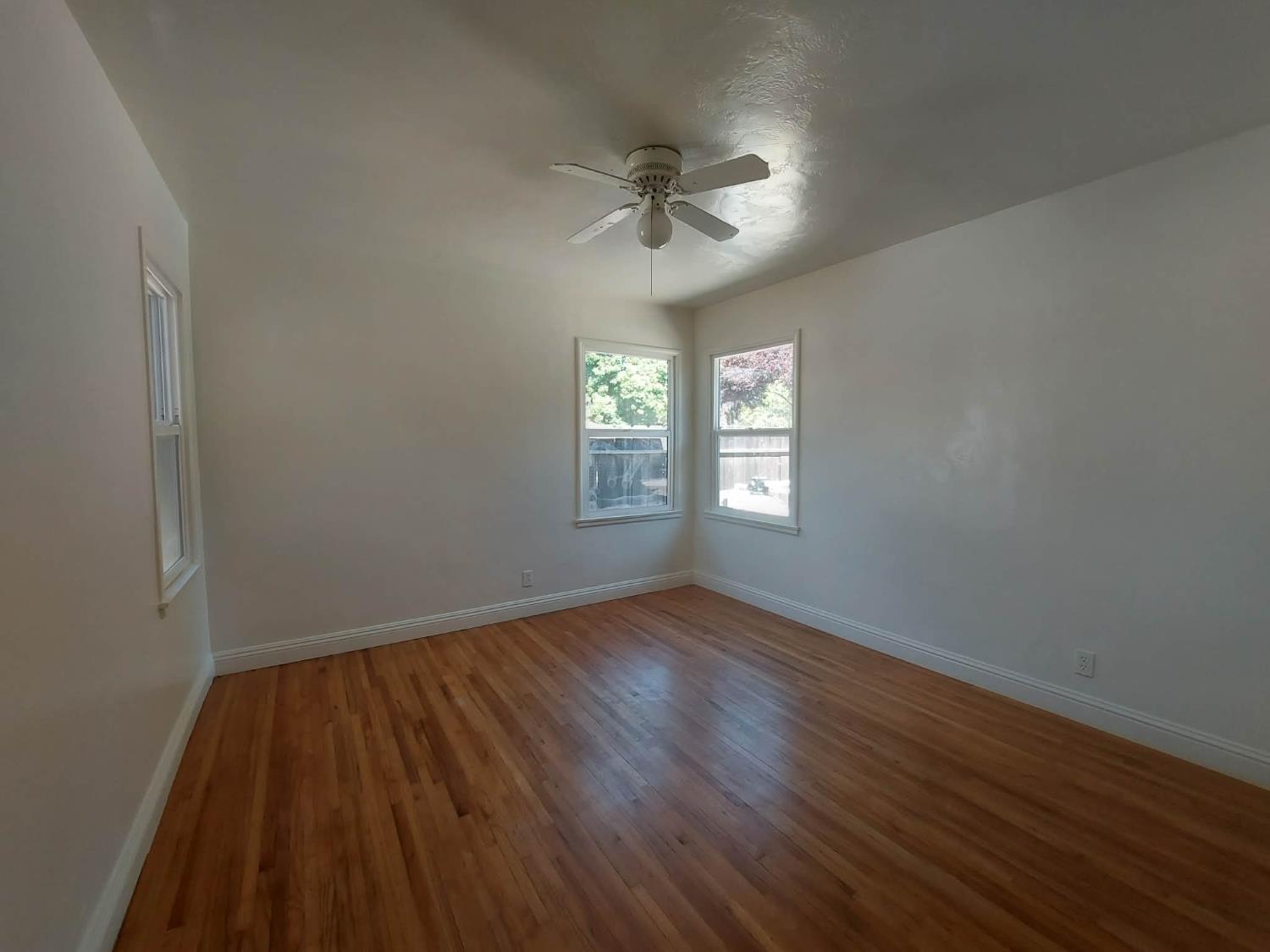 445 Coleman Court Modesto CA 95354