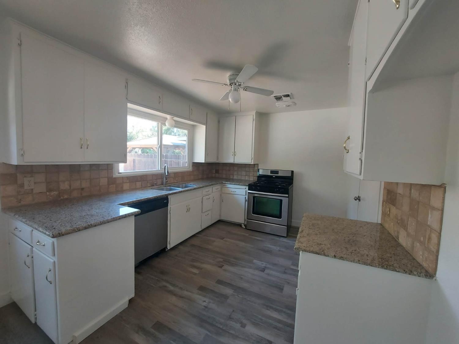 445 Coleman Court Modesto CA 95354