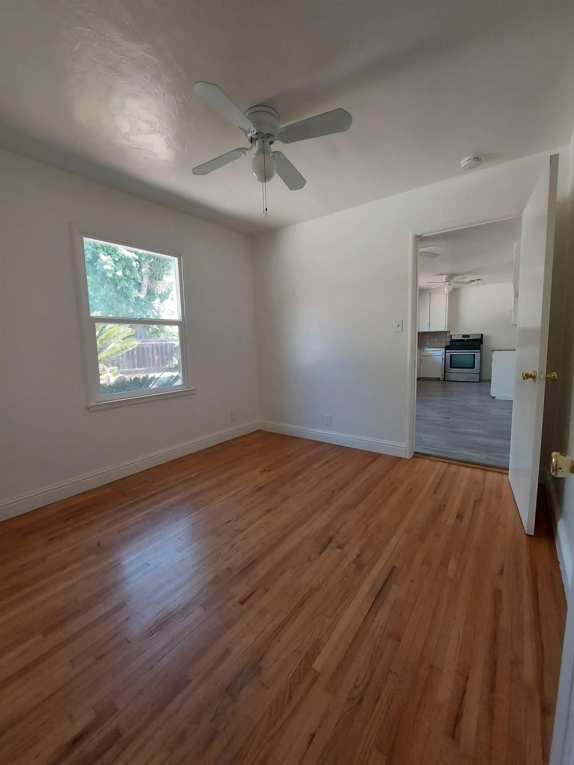 445 Coleman Court Modesto CA 95354