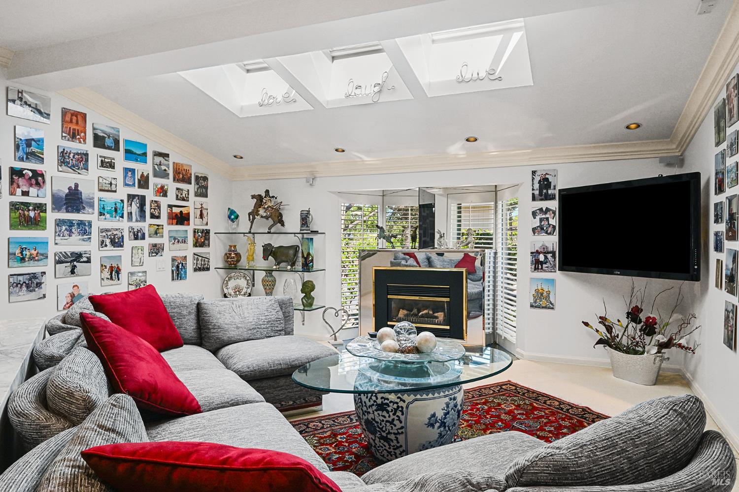 15 Sorrento Way San Rafael CA 94901
