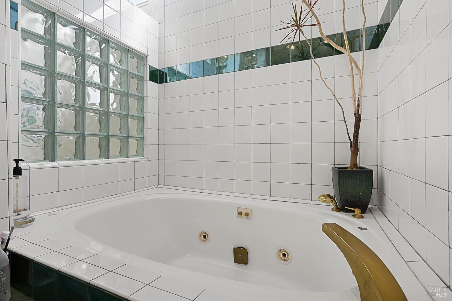 15 Sorrento Way San Rafael CA 94901