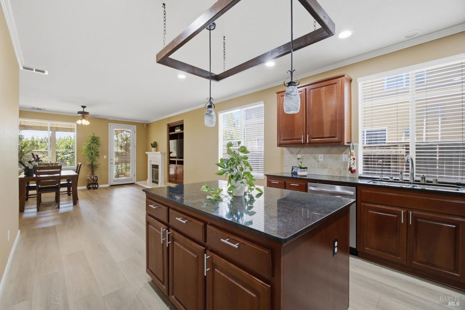280 Rennert Way Dixon CA 95620