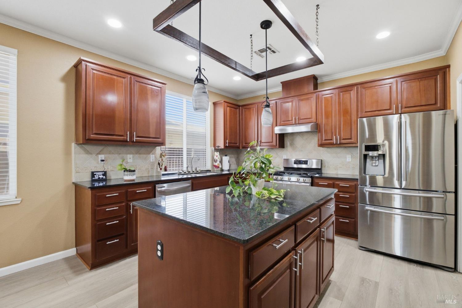 280 Rennert Way Dixon CA 95620