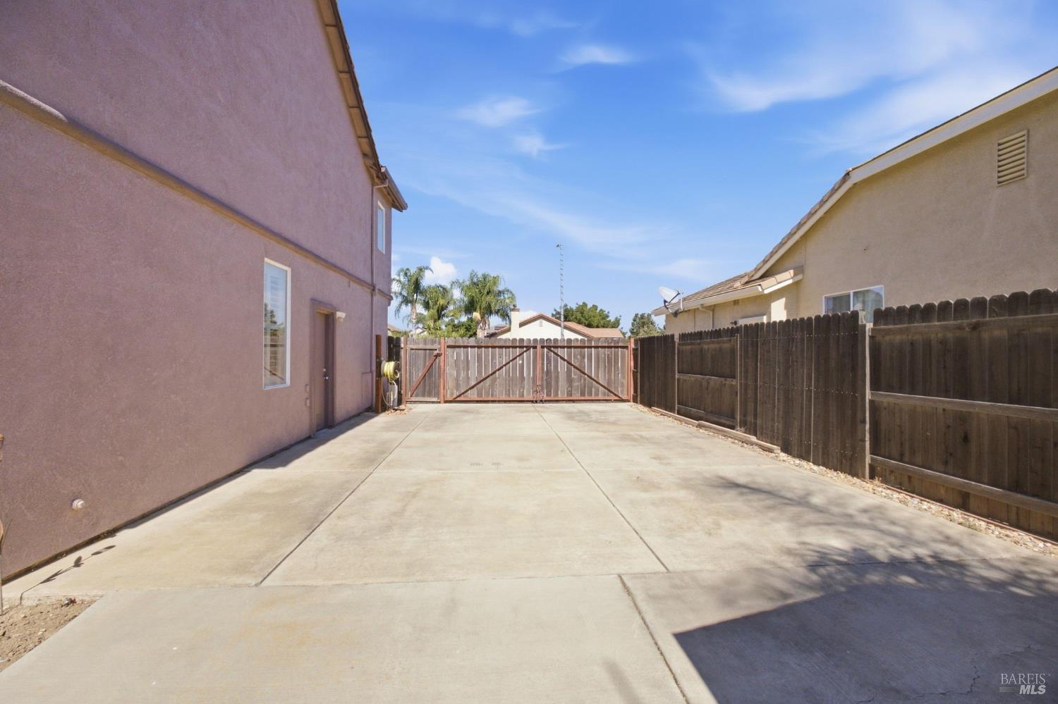 280 Rennert Way Dixon CA 95620