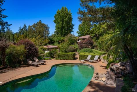 1633 Dry Creek Road Healdsburg CA 95448