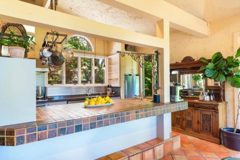 1633 Dry Creek Road Healdsburg CA 95448