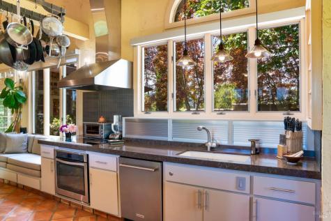 1633 Dry Creek Road Healdsburg CA 95448