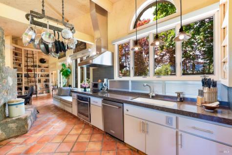 1633 Dry Creek Road Healdsburg CA 95448