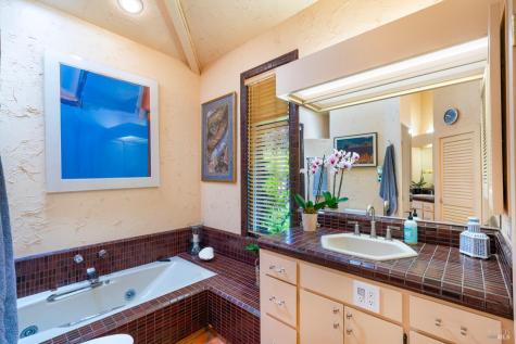 1633 Dry Creek Road Healdsburg CA 95448