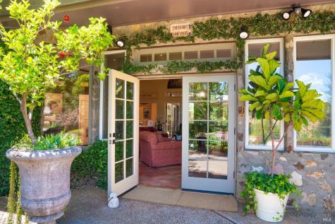 1633 Dry Creek Road Healdsburg CA 95448