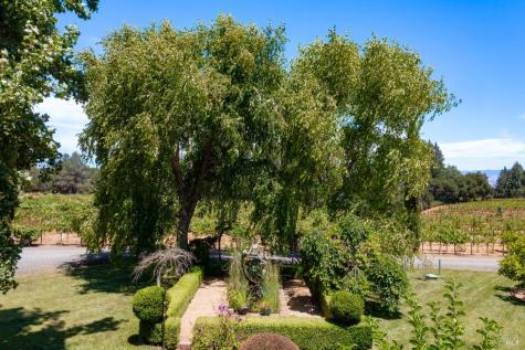 1633 Dry Creek Road Healdsburg CA 95448