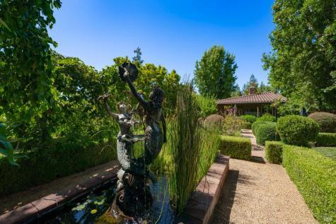 1633 Dry Creek Road Healdsburg CA 95448