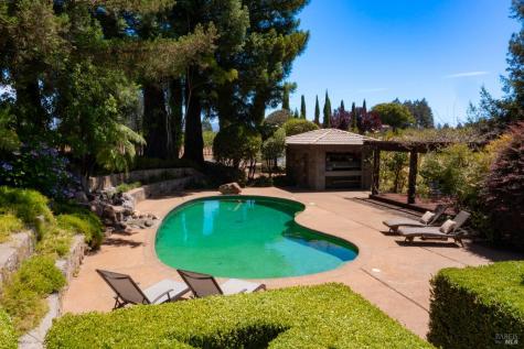 1633 Dry Creek Road Healdsburg CA 95448