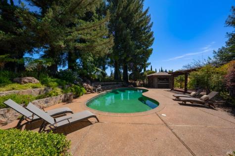 1633 Dry Creek Road Healdsburg CA 95448
