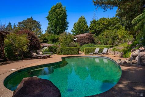 1633 Dry Creek Road Healdsburg CA 95448