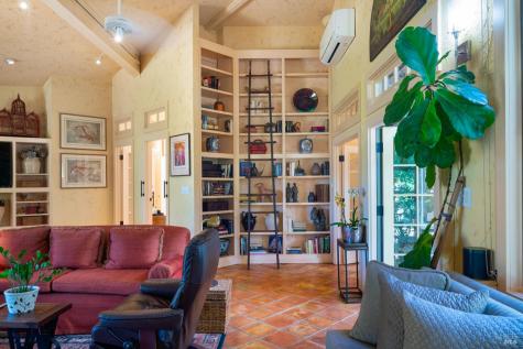 1633 Dry Creek Road Healdsburg CA 95448