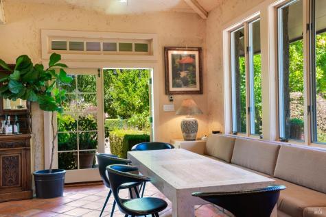 1633 Dry Creek Road Healdsburg CA 95448