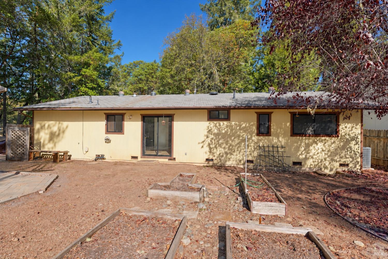 27431 Poppy Drive Willits CA 95490