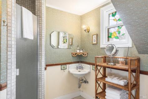 25 W Grant Street Healdsburg CA 95448