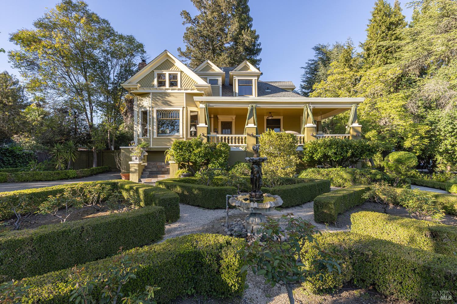 25 W Grant Street Healdsburg CA 95448