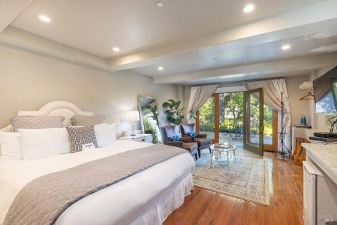 25 W Grant Street Healdsburg CA 95448