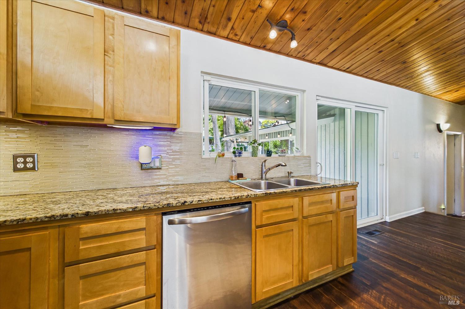 2305 Harris Street Eureka CA 95503