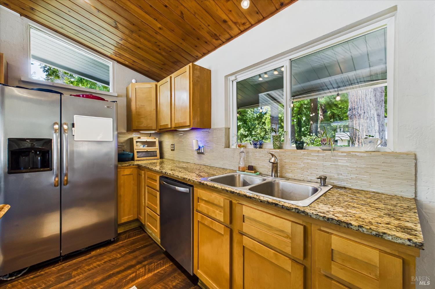 2305 Harris Street Eureka CA 95503