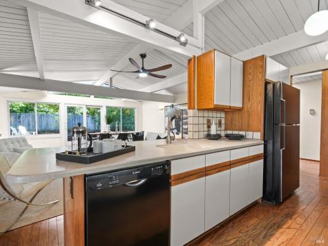 701 Appleberry Drive San Rafael CA 94903