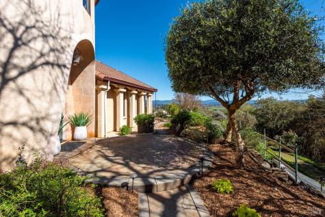 2405 Lewis Drive Sebastopol CA 95472