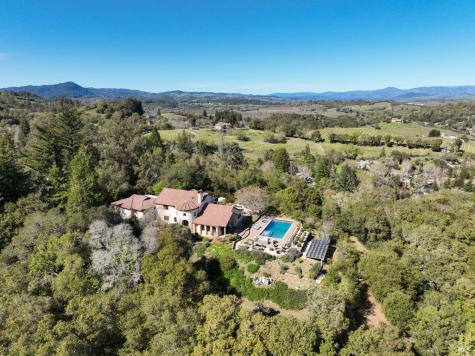 2405 Lewis Drive Sebastopol CA 95472